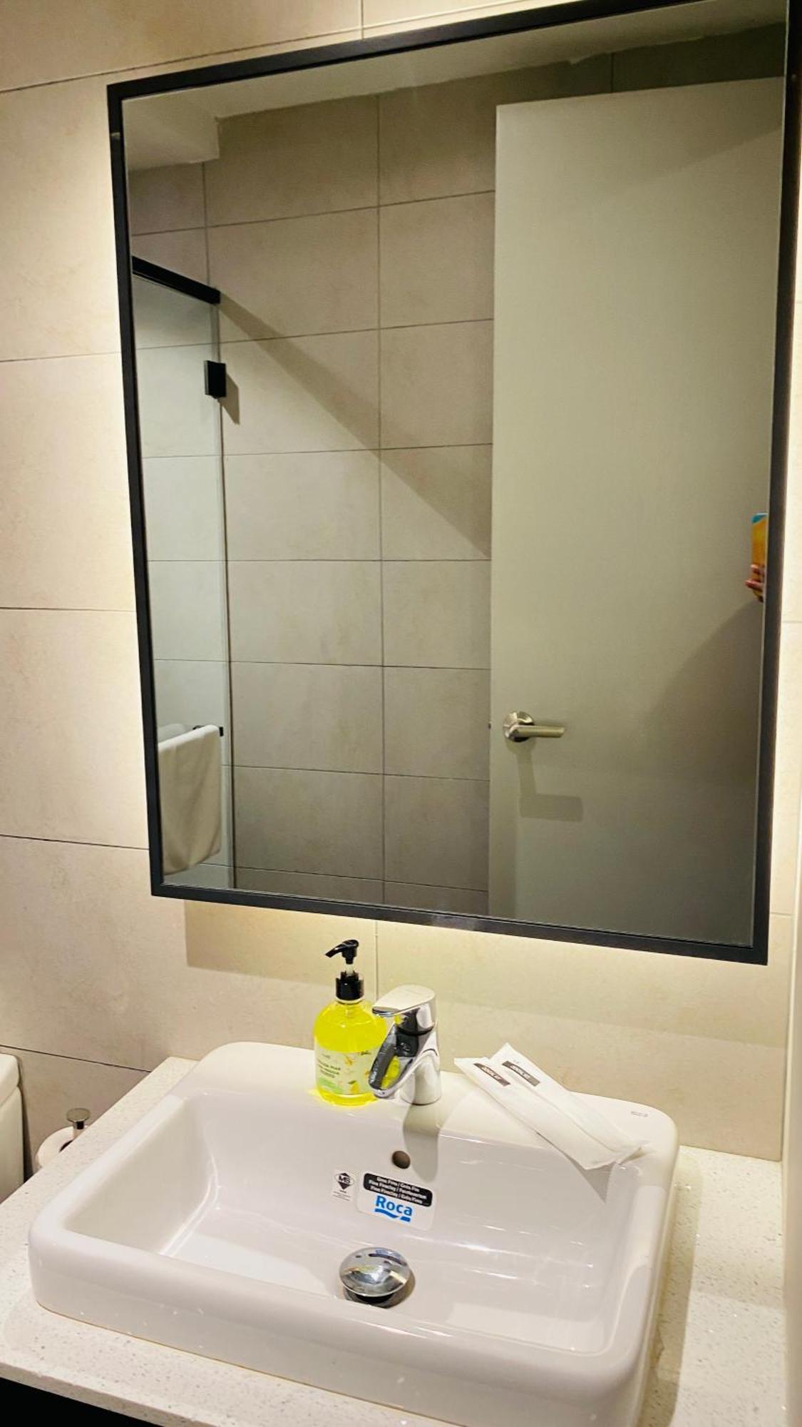 Axon Suites By Galaxy House Kuala Lumpur Bagian luar foto