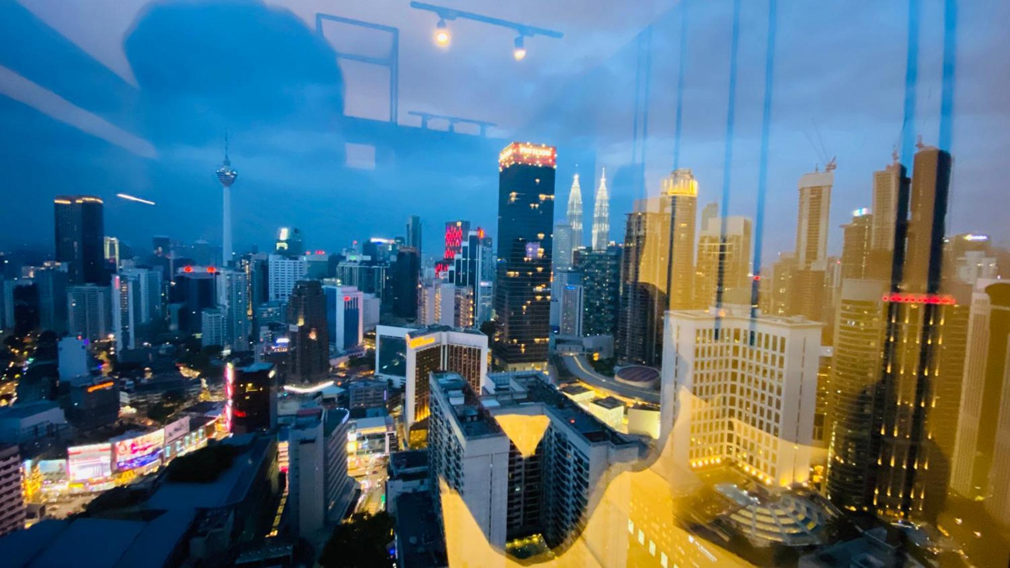Axon Suites By Galaxy House Kuala Lumpur Bagian luar foto